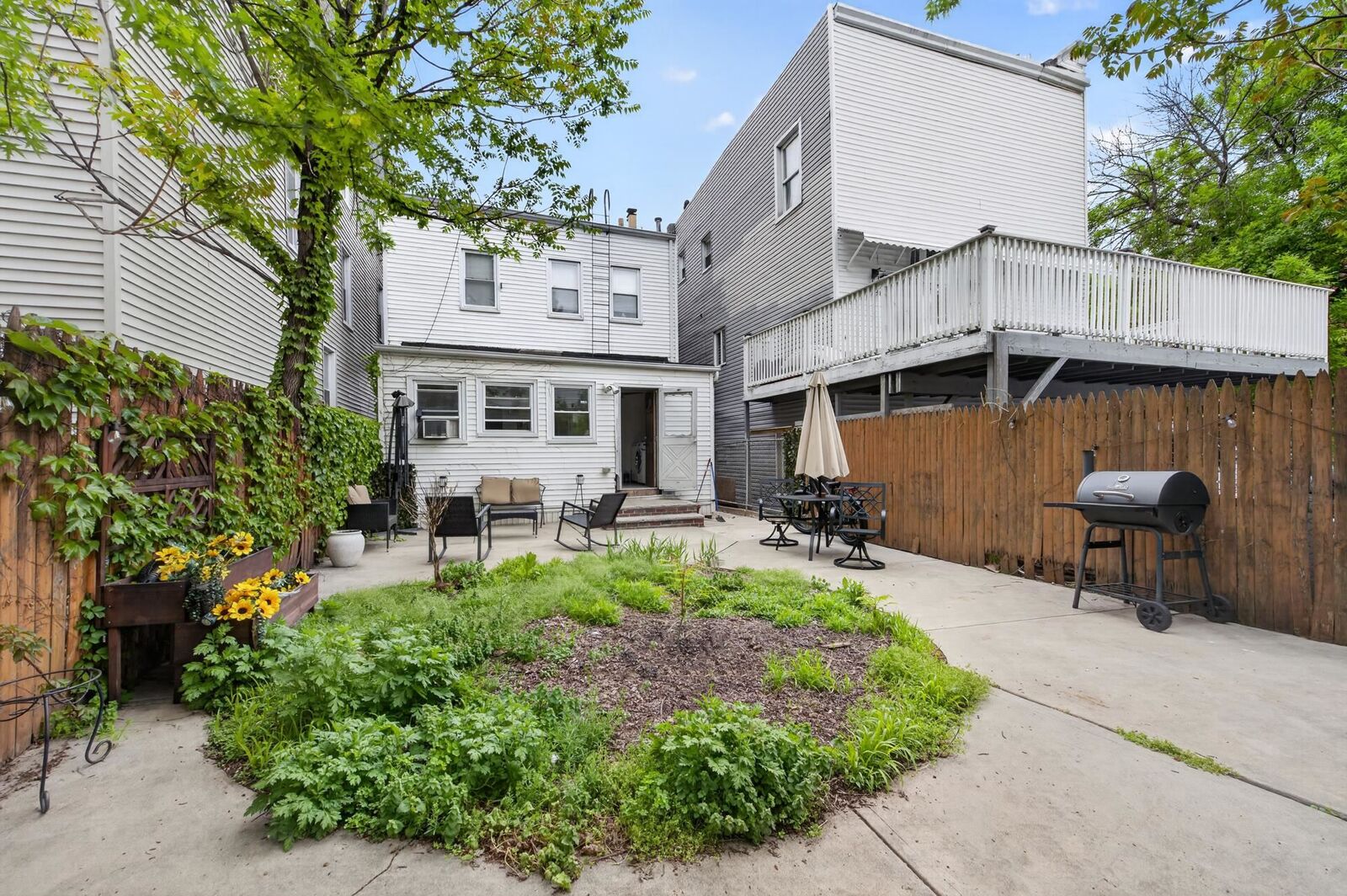 Property Photo: 129 Avenue E NJ 07002