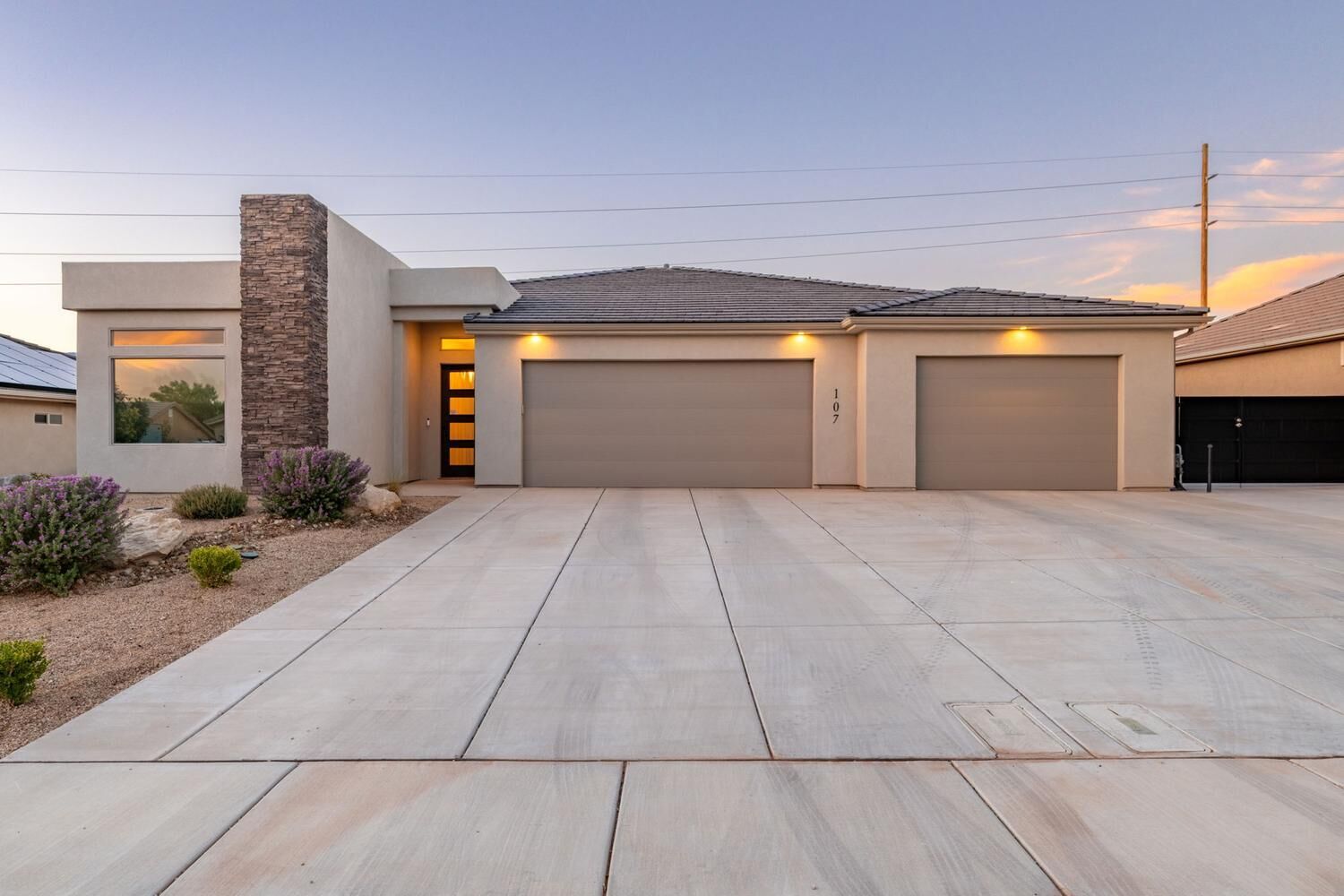 Property Photo:  107 E 700 N  UT 84745 