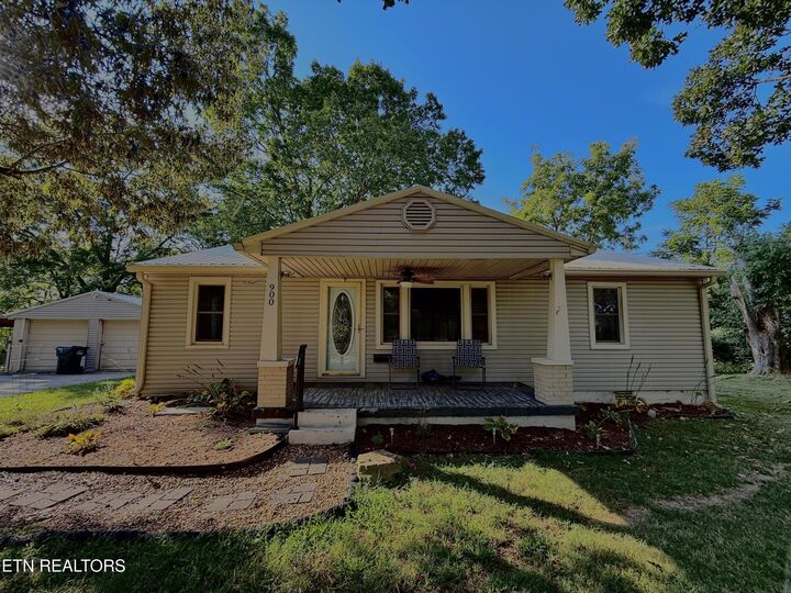 Property Photo:  900 E First St. St  TN 38555 