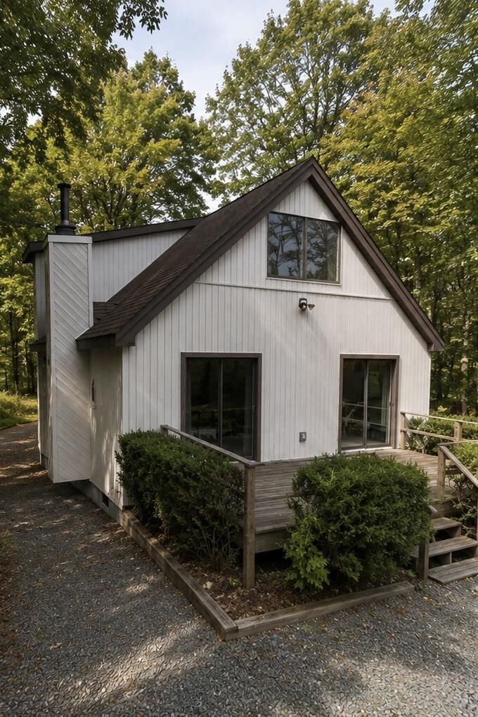 Property Photo: 121 Nosirrah Road PA 18210