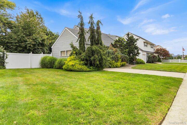 Property Photo:  2075 Alan Drive  NY 11783 