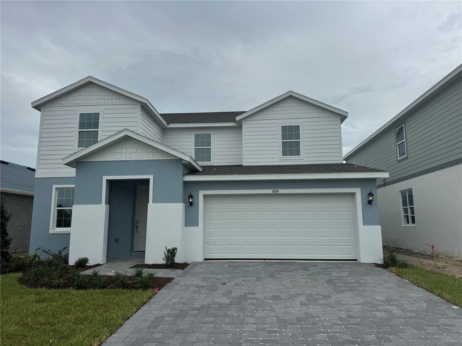 Property Photo:  