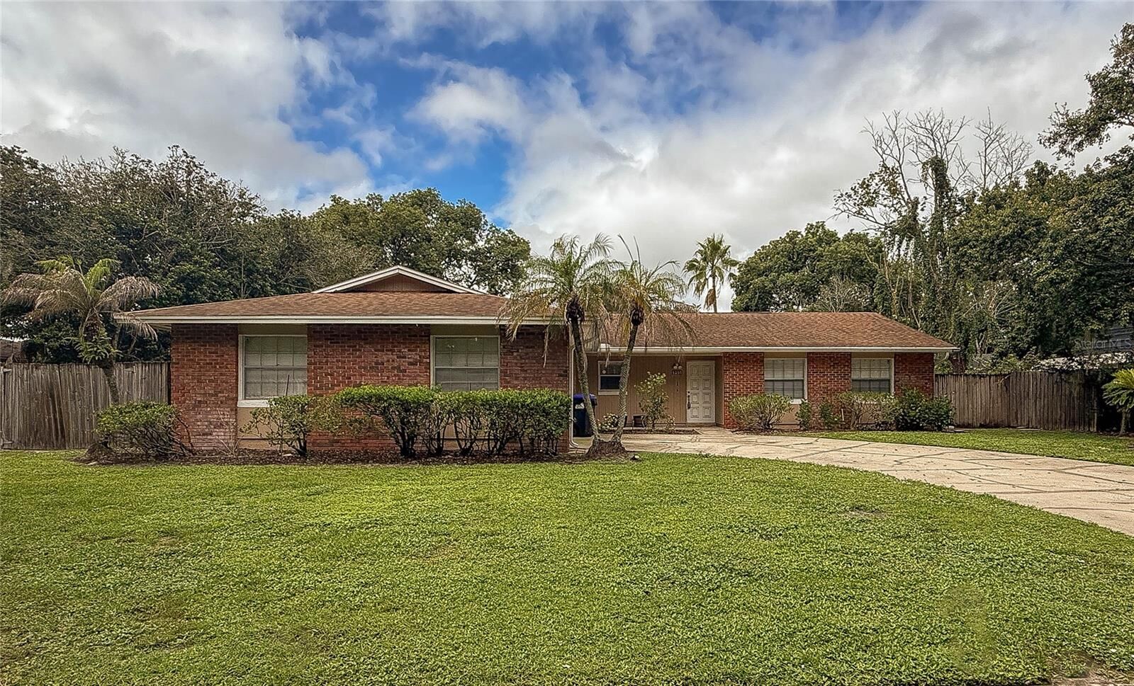 Property Photo: 6260 Morning Mist Lane FL 32819