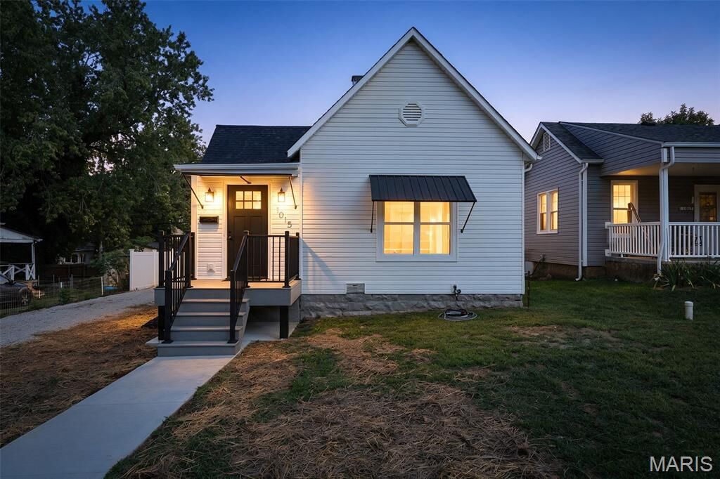 Property Photo: 1015 S 2nd Street MO 63020
