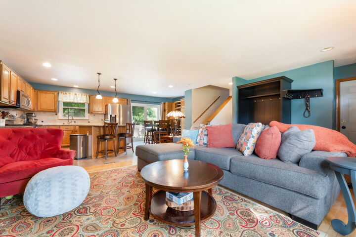 Property Photo:  2114 Somerset Ct  WI 53186 