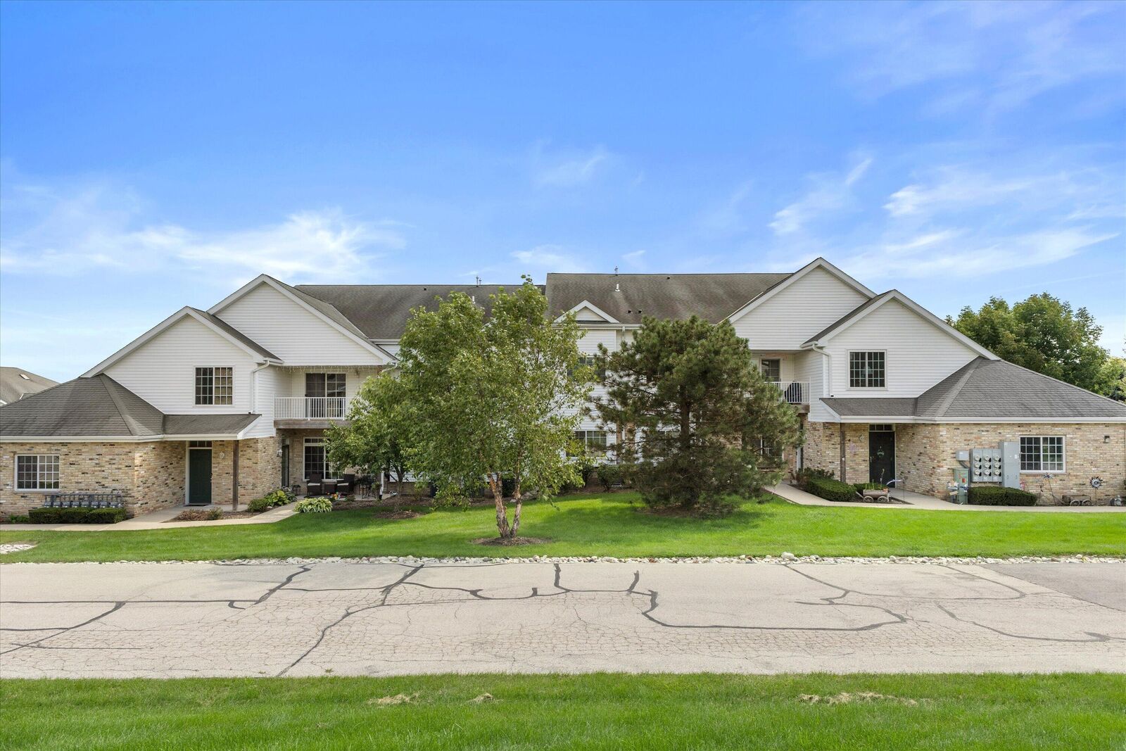 Property Photo:  4226 Taylor Harbor - W  WI 53403 