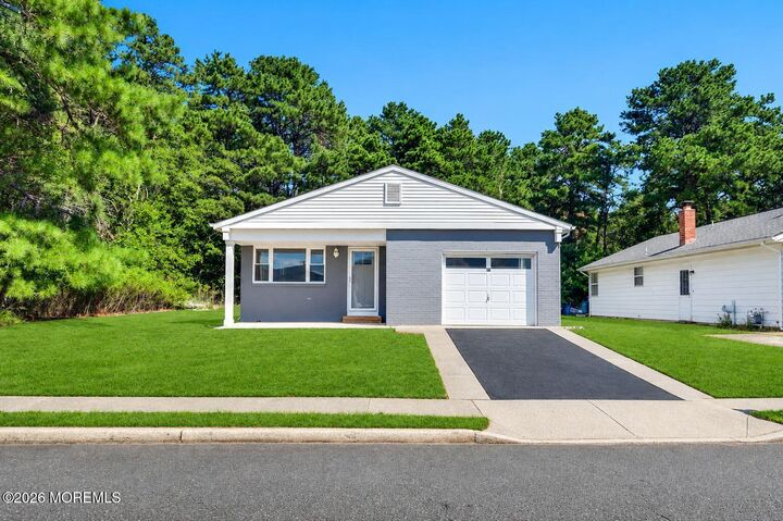 Property Photo:  47 Doral Drive  NJ 08757 