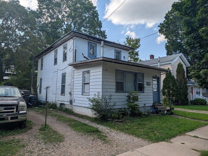 Property Photo: 934 Osborne Street MI 49001