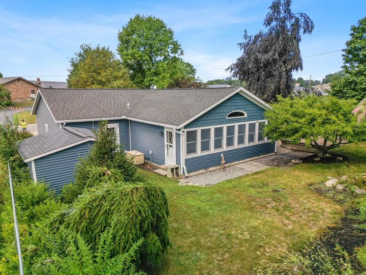 Property Photo:  716 Valley Avenue  MI 49412 