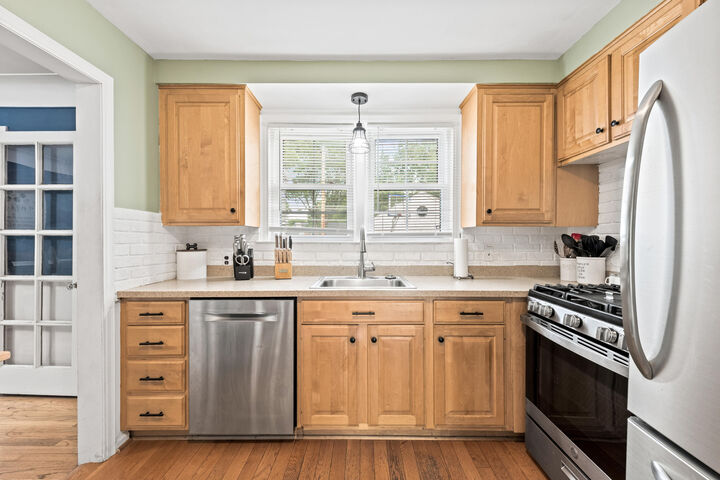 Property Photo: 4302 Arlington Drive MI 48073