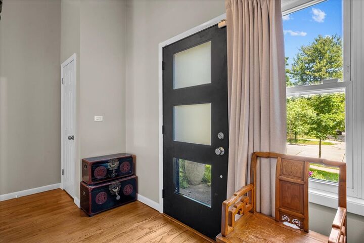 Property Photo:  872 Virginia Road  IL 60035 