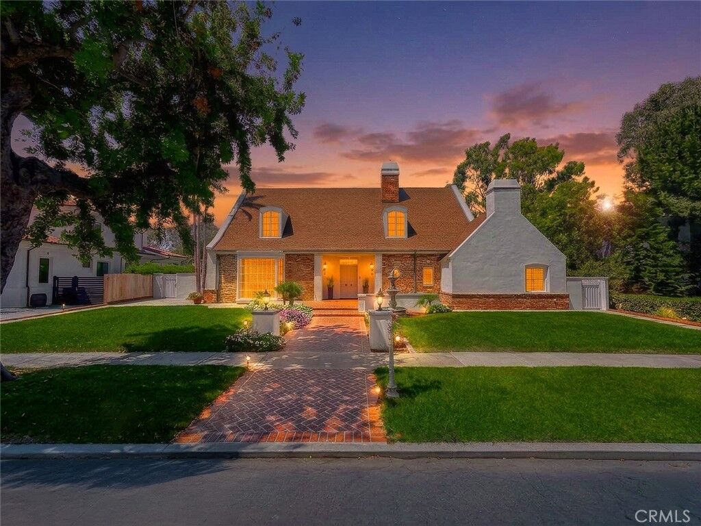 Property Photo:  4217 Cedar Avenue  CA 90807 