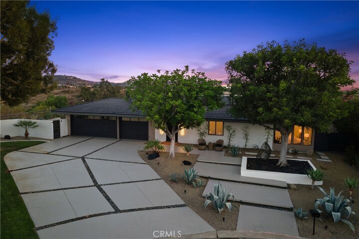 Property Photo:  18512 Lincoln Cir  CA 92861 