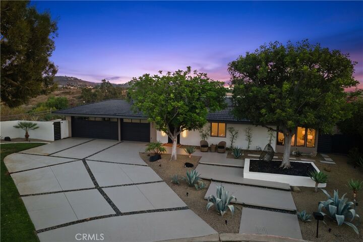 Property Photo:  18512 Lincoln Cir  CA 92861 