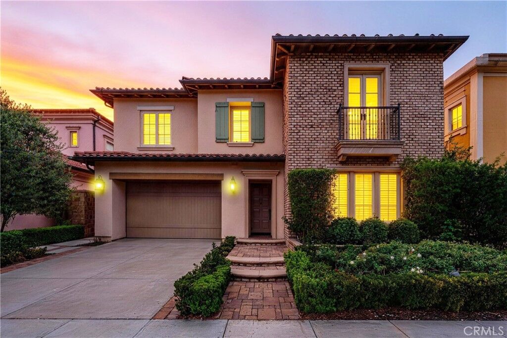 Property Photo:  45 Triana  CA 92618 