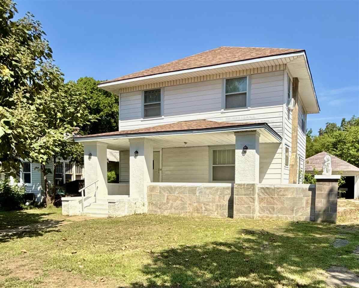 Property Photo: 816 W Bridge Avenue OK 74631