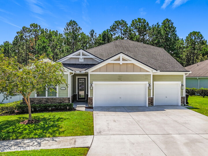 Property Photo:  676 Charter Oaks Boulevard  FL 32065 