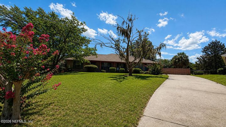 Property Photo:  680 Ridgestone Court  FL 32065 