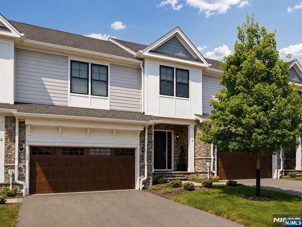 Property Photo: 5 St Andrews Circle NJ 07675