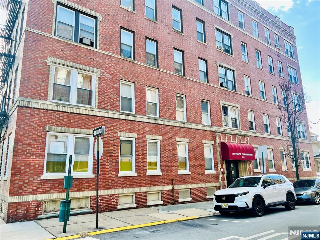 Property Photo:  7812 Hudson Avenue C4  NJ 07093 
