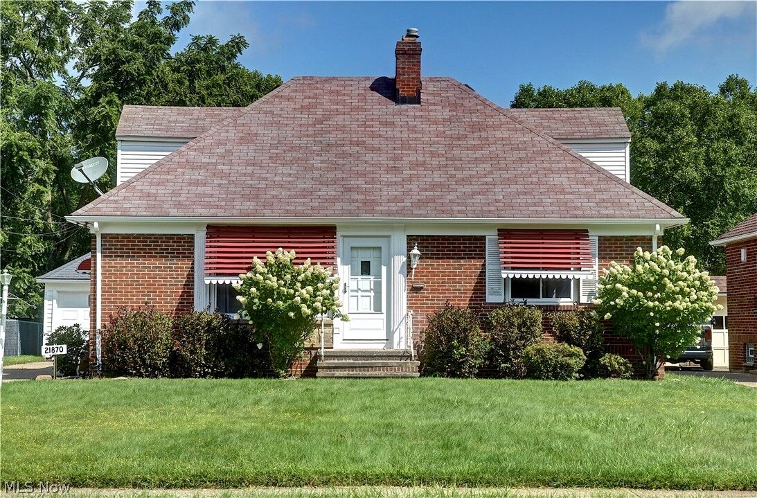 Property Photo:  21870 Seabury Avenue  OH 44126 