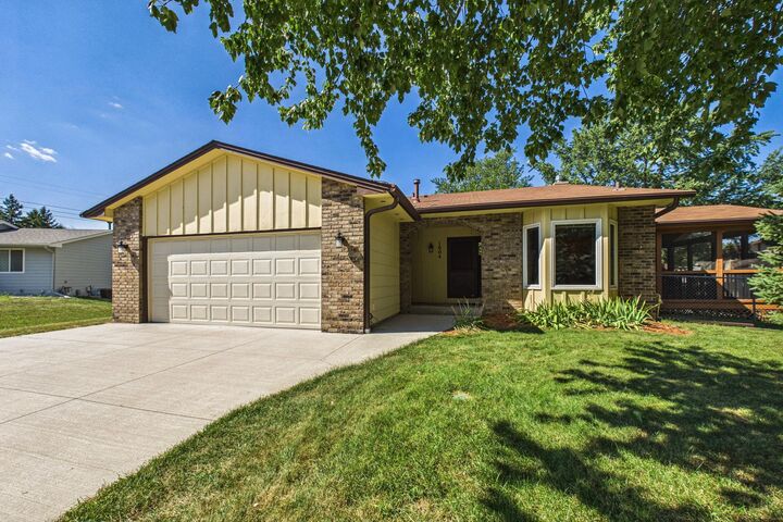 Property Photo:  1604 Rio Loma Drive  MN 55337 