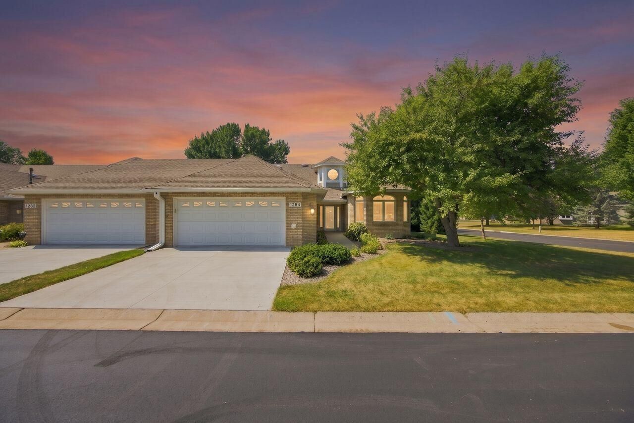 Property Photo: 1264 Silverthorn Drive MN 55126