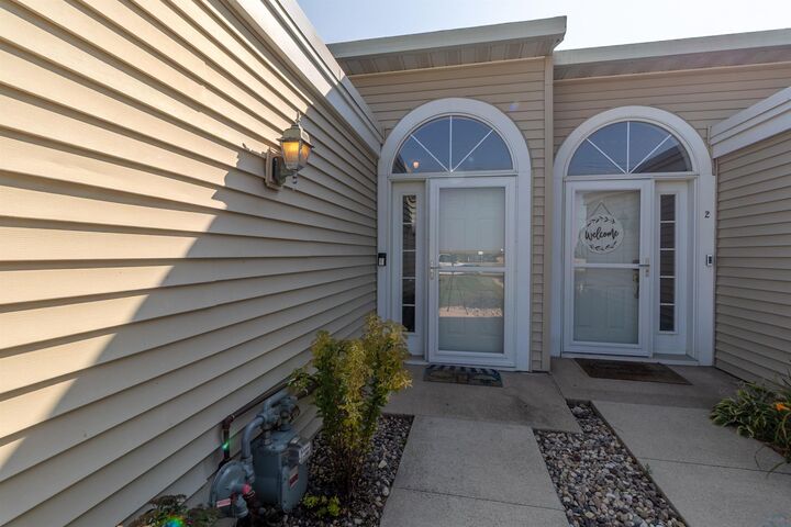 Property Photo:  15516 N Tradewind Dr 3  IA 51360 