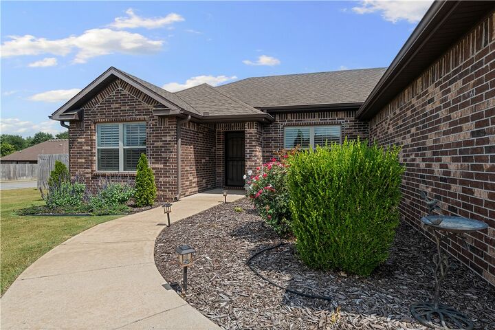 Property Photo:  840 Washburn Drive  AR 72751 
