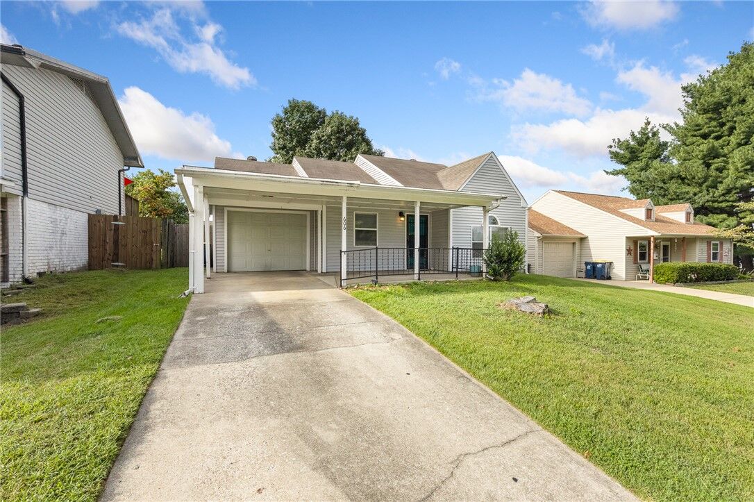 Property Photo:  606 N Village Inn Road  AR 72601 