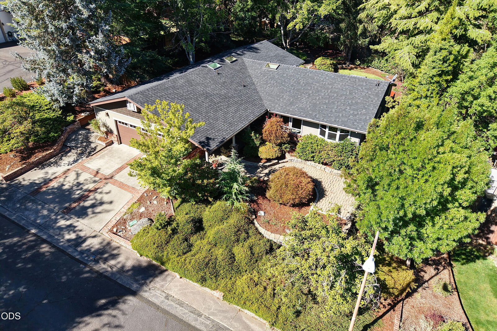 Property Photo: 76 Monterey Drive OR 97504