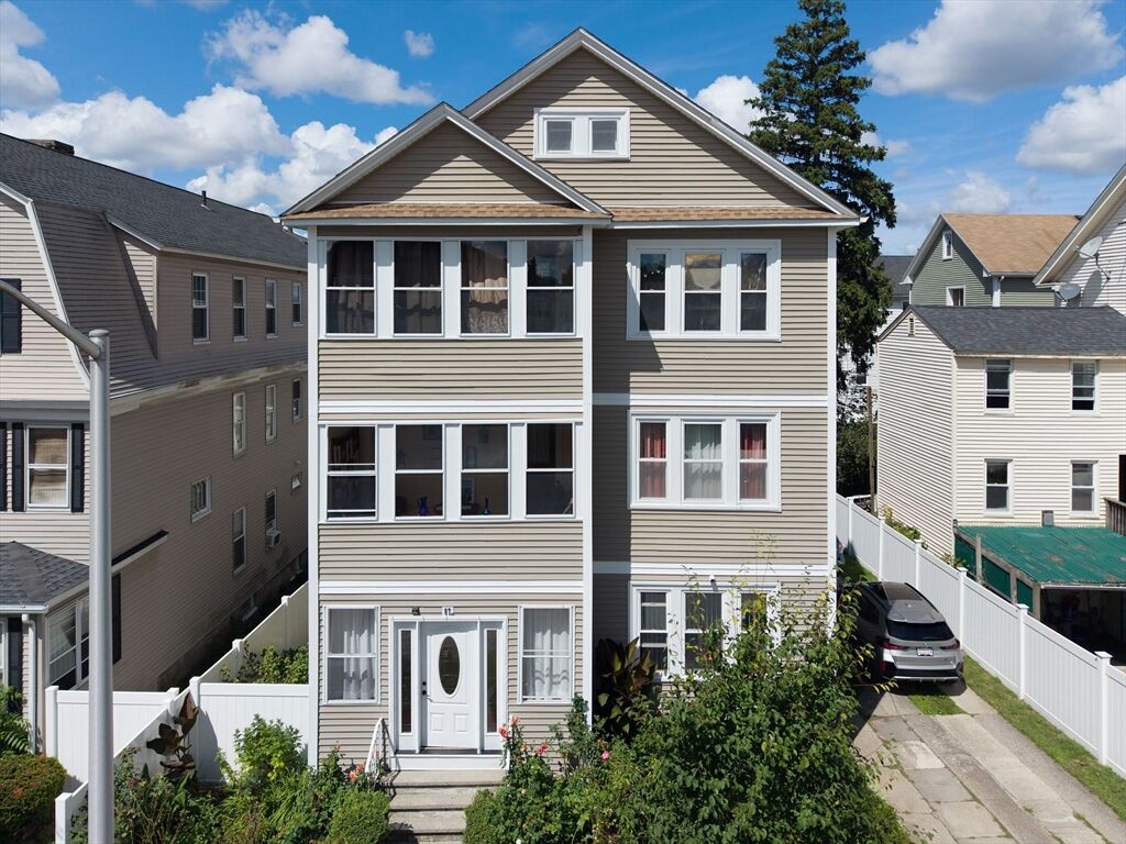 Property Photo: 87 Fairfax Rd MA 01610