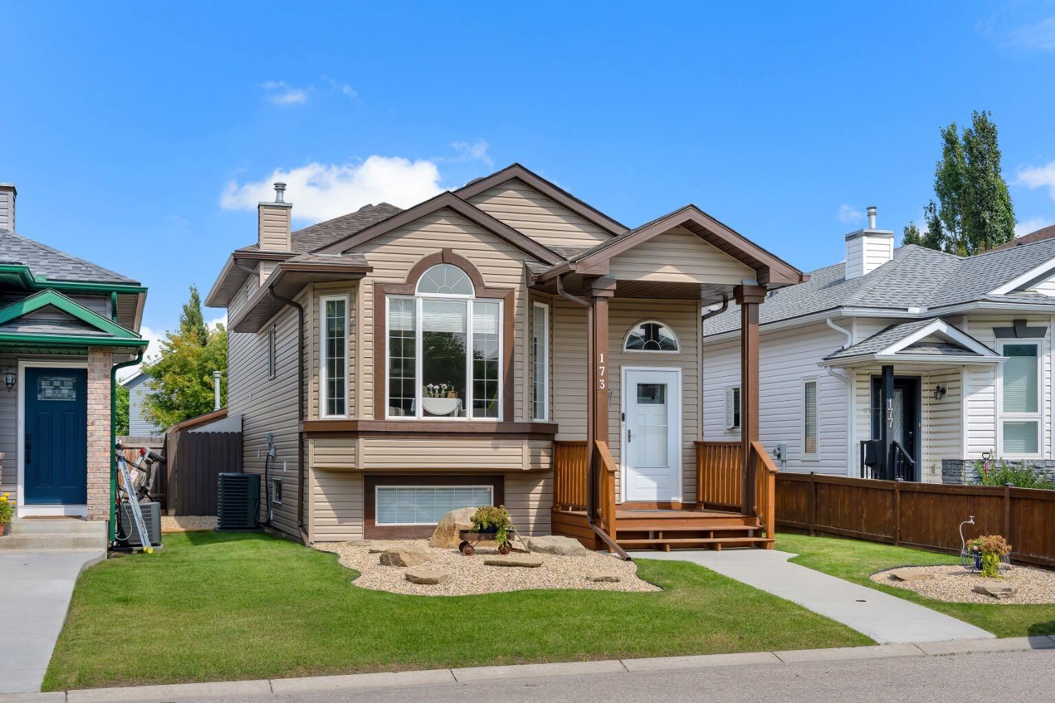 Property Photo:  173 Harvest Rose Circle NE  AB T3K 4M6 
