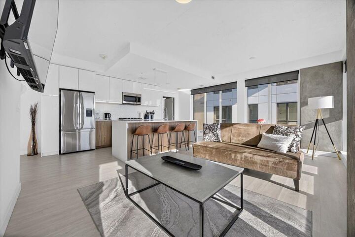 Property Photo: 327 9A Street NW 811 AB T2N 1T7