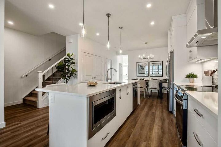 Property Photo: 275 Creekside Manor SW AB T2X 4B9