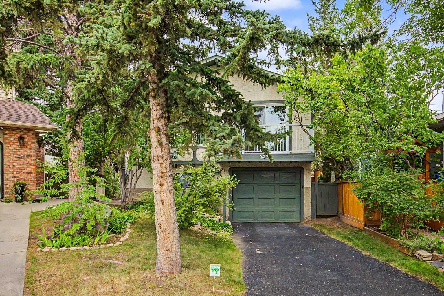 Property Photo: 232 Sandstone Place NW AB T3K 2X6