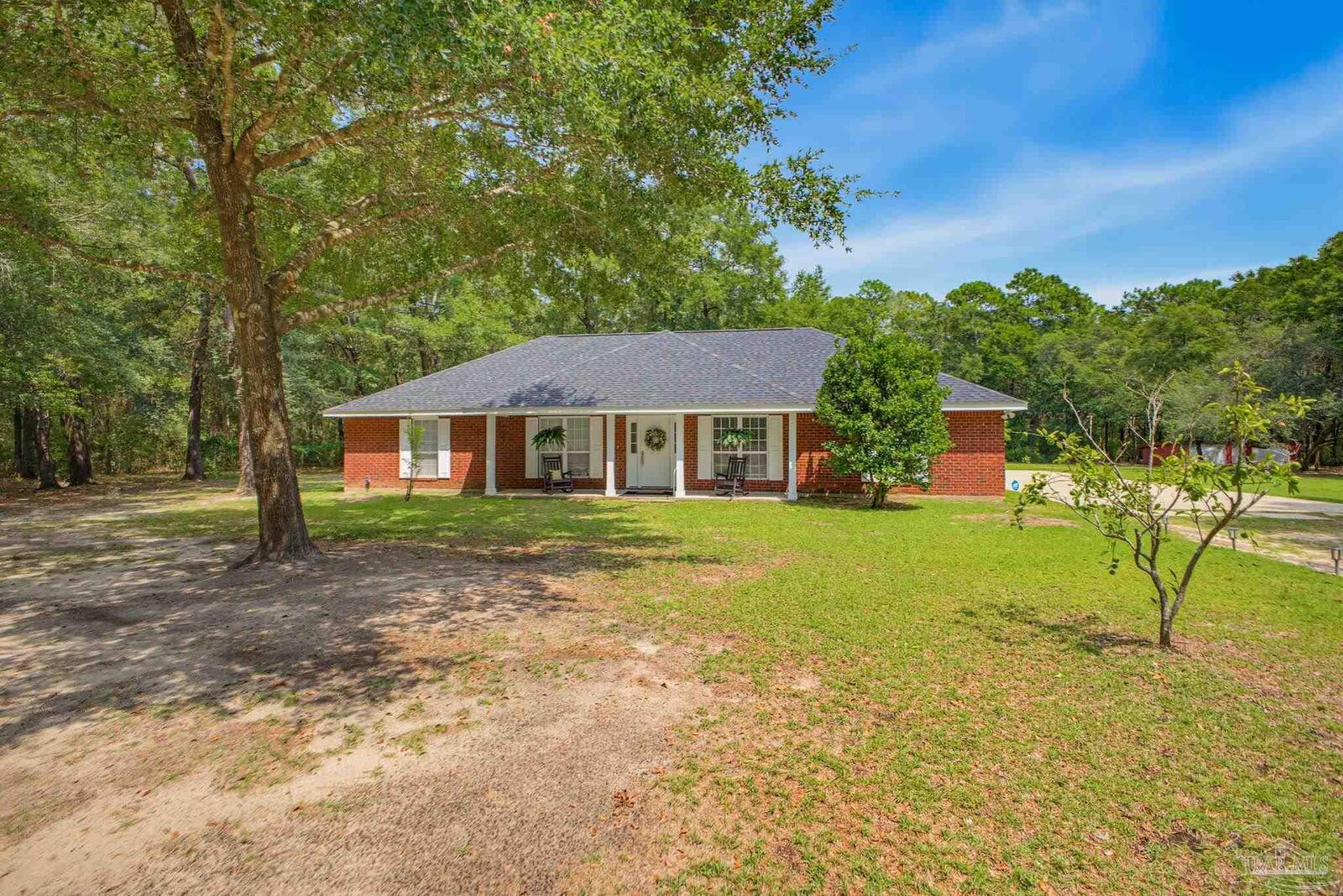 Property Photo: 4346 McInnis St FL 32583