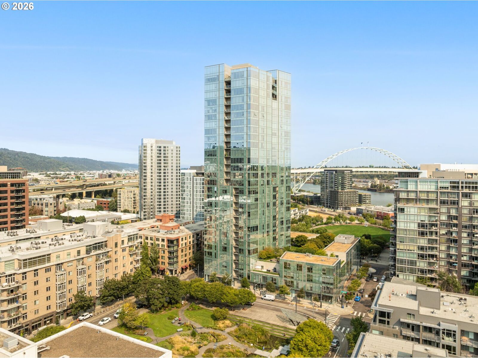 Property Photo: 1075 NW Northrup St 409 OR 97209