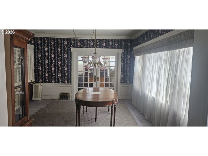 Property Photo:  4114 NE Glisan St  OR 97232 