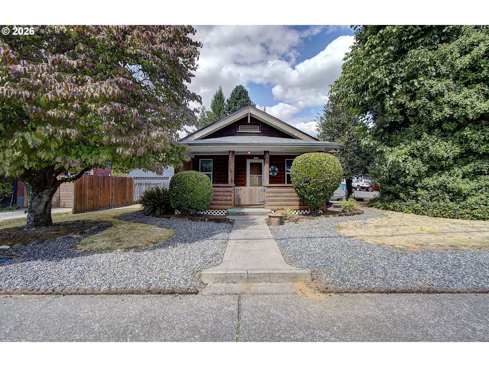 Property Photo: 1031 C St WA 98671