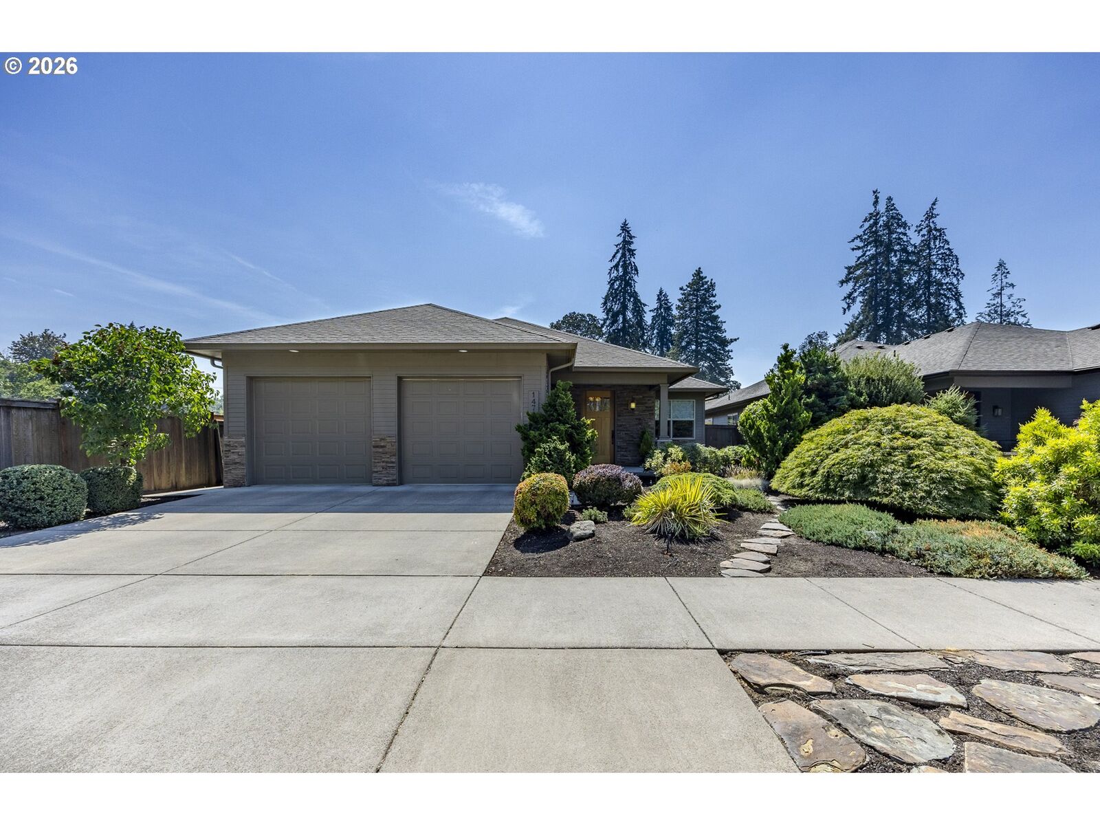 Property Photo:  1470 Piper Ln  OR 97401 