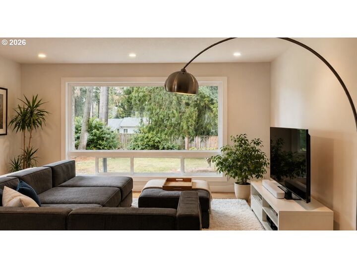 Property Photo:  10410 SW Melnore St  OR 97225 