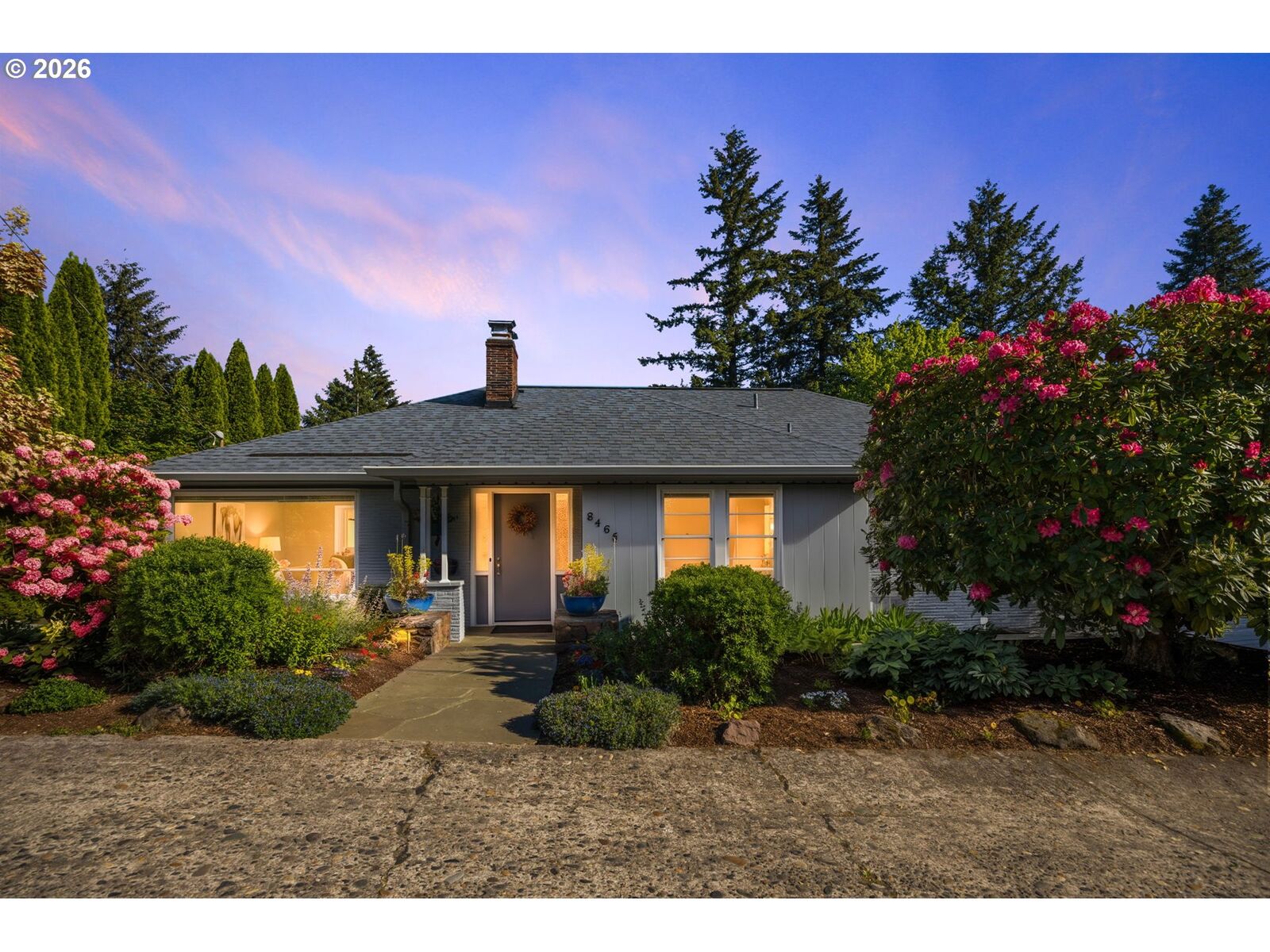 Property Photo:  6464 SW Parkhill Dr  OR 97239 