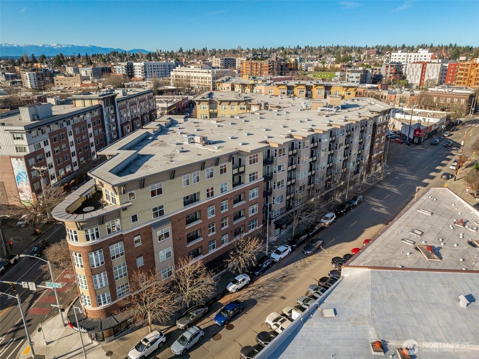 Property Photo: 5440 Leary Avenue NW 512 WA 98107