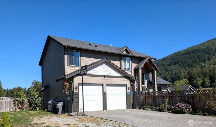 Property Photo: 24051 Mangat Lane WA 98284