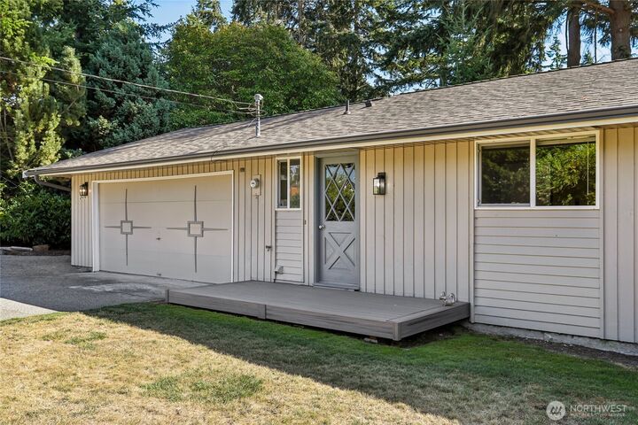 Property Photo:  241  Mackenzie Drive  WA 98282 