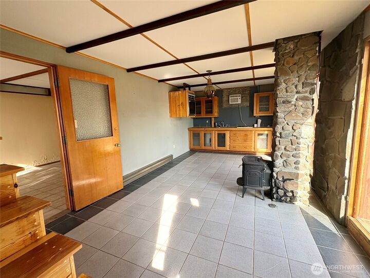 Property Photo: 505 NW Road 20 WA 98858