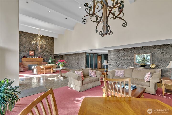 Property Photo:  4545  Sand Point Way NE 207  WA 98105 