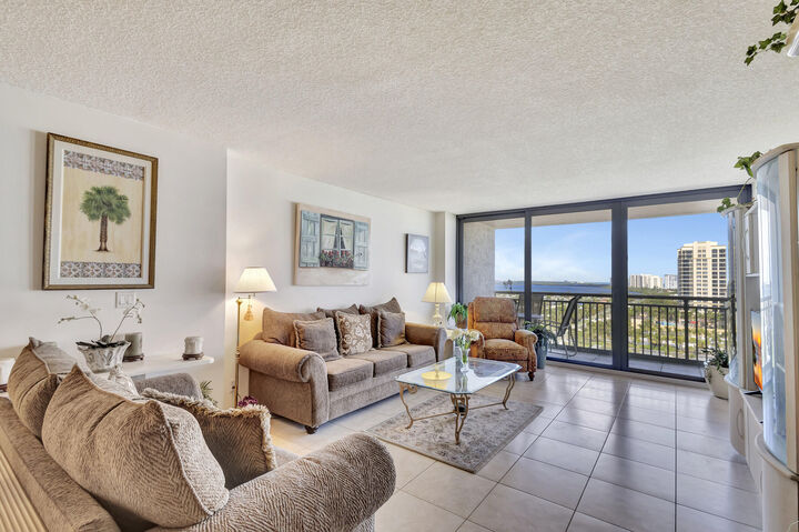 Property Photo: 3400 N Ocean Drive 1505 FL 33404