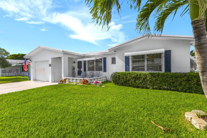 Property Photo:  1103 Siesta Avenue  FL 33426 